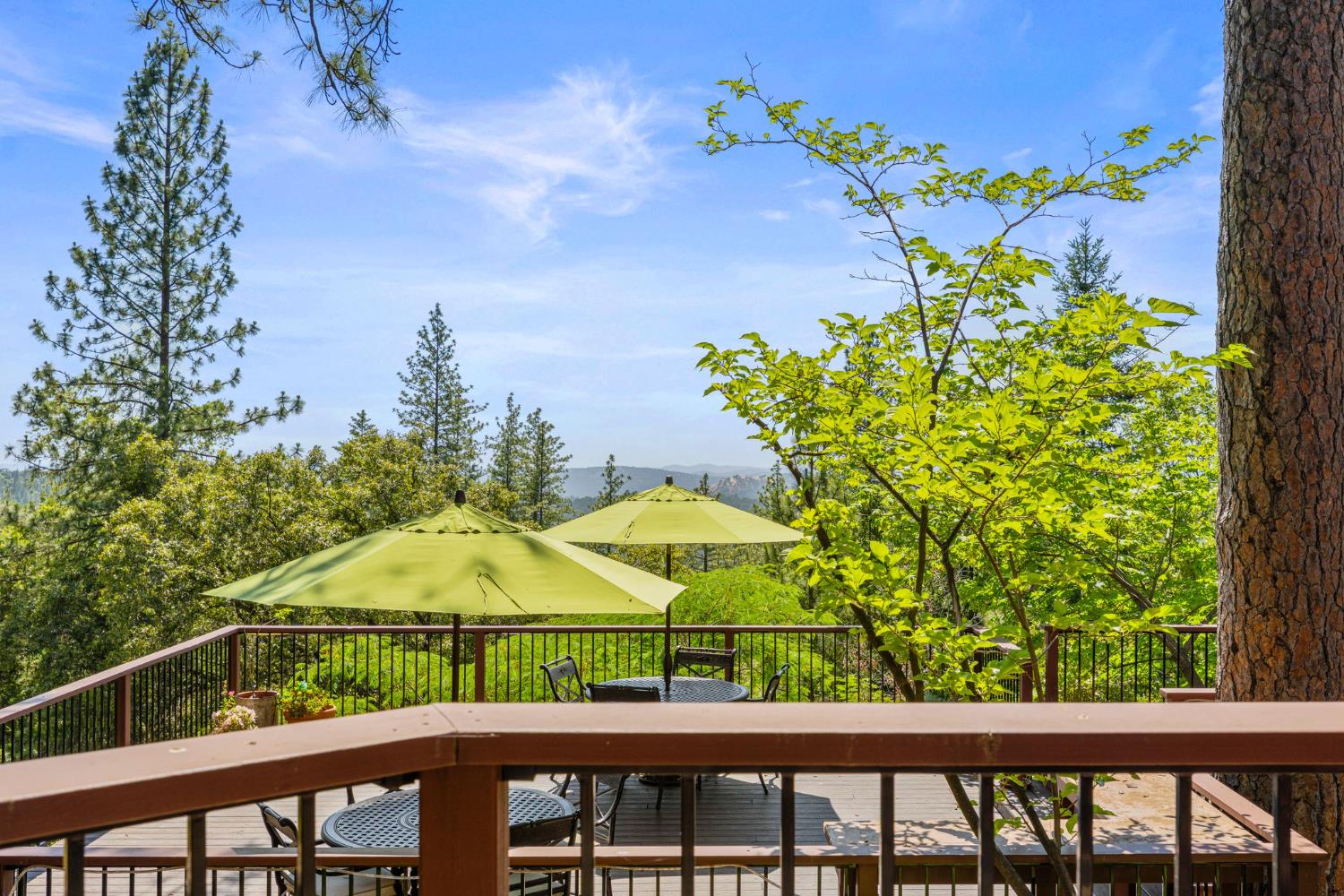 Detail Gallery Image 42 of 97 For 5821 Spanish Flat Rd, Garden Valley,  CA 95633 - 2 Beds | 5/1 Baths
