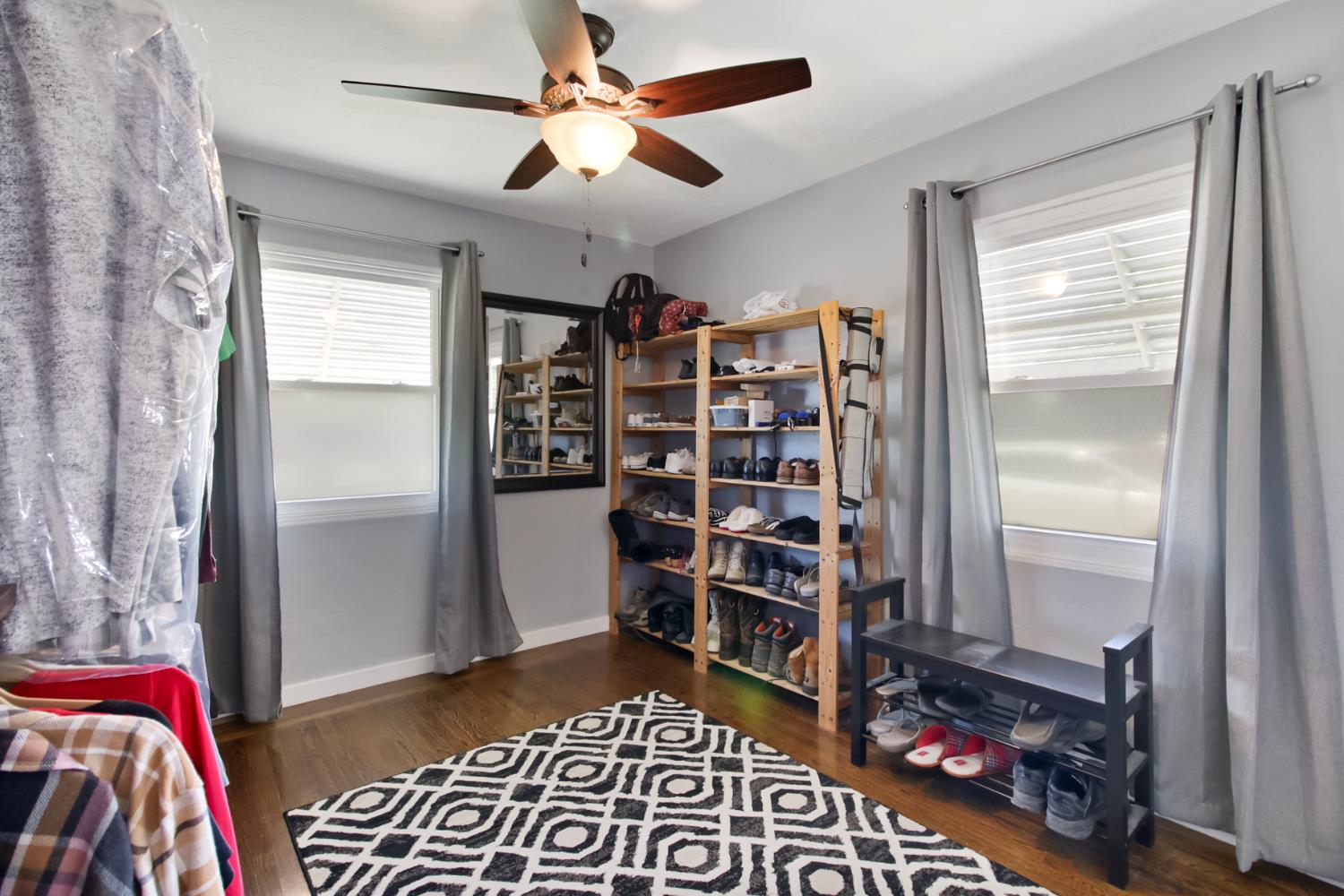 Detail Gallery Image 27 of 51 For 2117 Fruitridge Rd, Sacramento,  CA 95822 - 3 Beds | 1/1 Baths