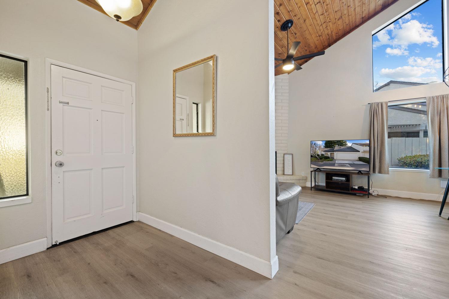 Detail Gallery Image 8 of 39 For 1118 Cedar Creek Dr #85,  Modesto,  CA 95355 - 3 Beds | 2 Baths