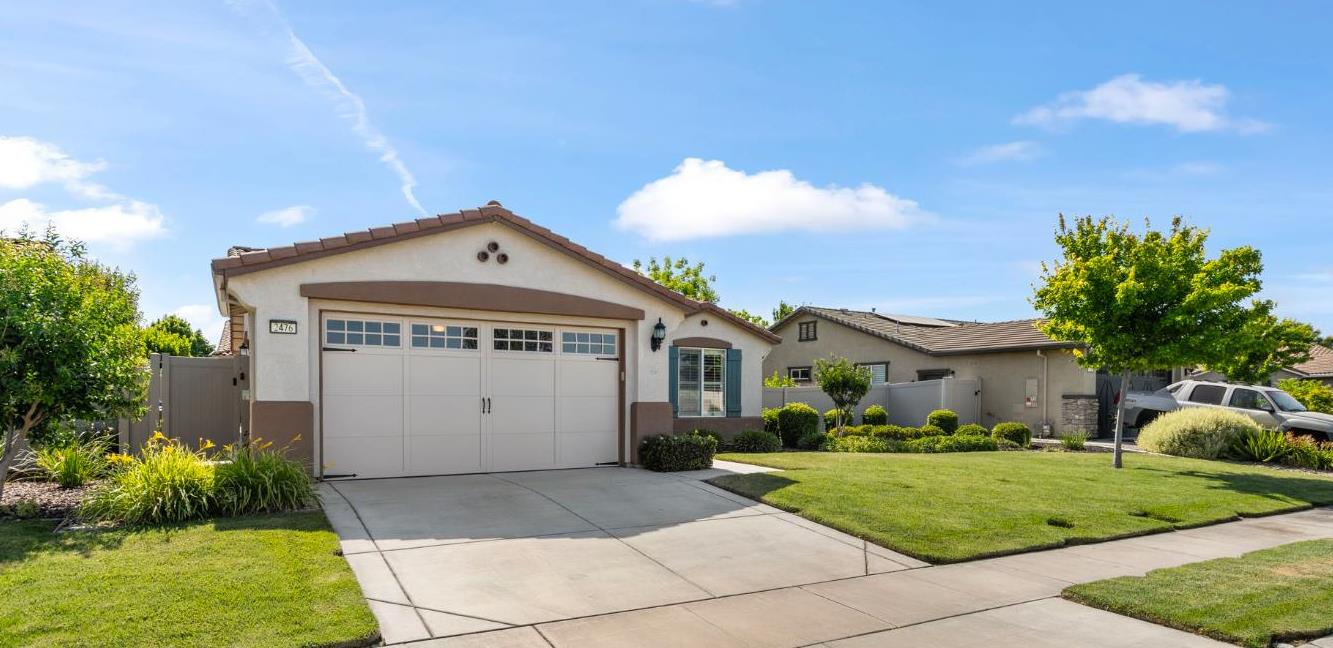 Detail Gallery Image 3 of 48 For 2476 Chimney Point Ln, Manteca,  CA 95336 - 2 Beds | 2 Baths