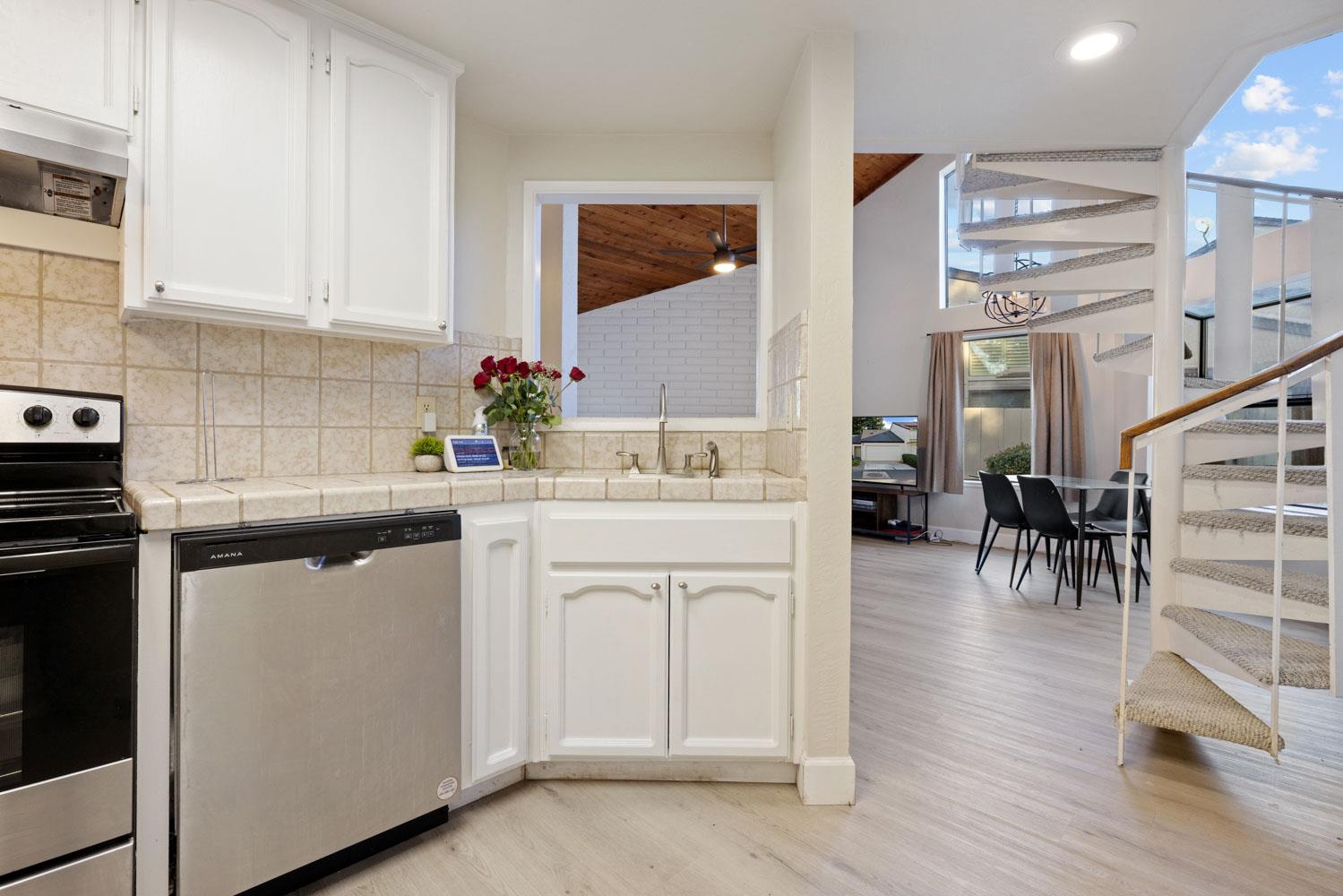 Detail Gallery Image 15 of 39 For 1118 Cedar Creek Dr #85,  Modesto,  CA 95355 - 3 Beds | 2 Baths