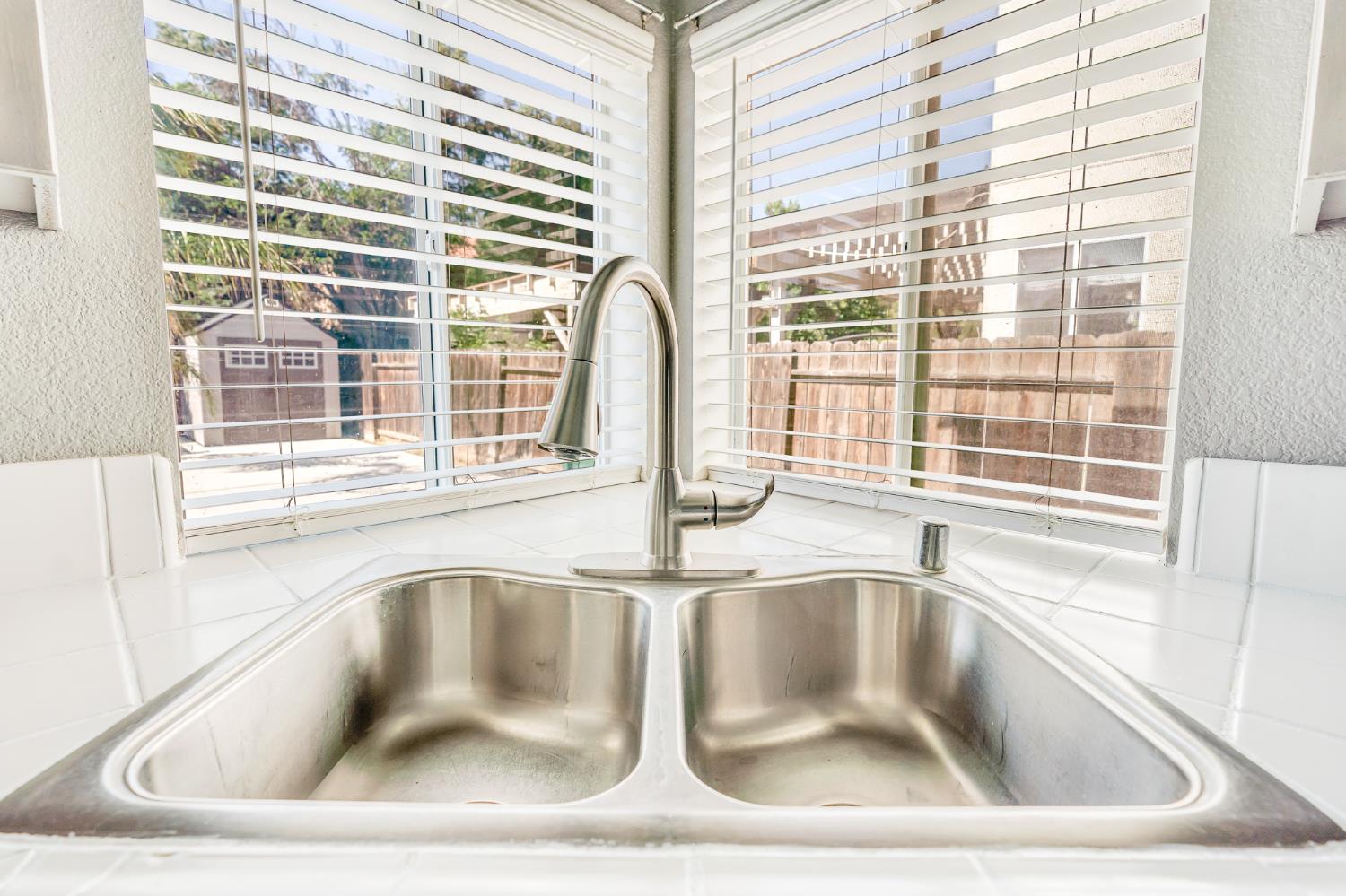 Detail Gallery Image 24 of 66 For 930 Kathy St, Los Banos,  CA 93635 - 4 Beds | 2/1 Baths