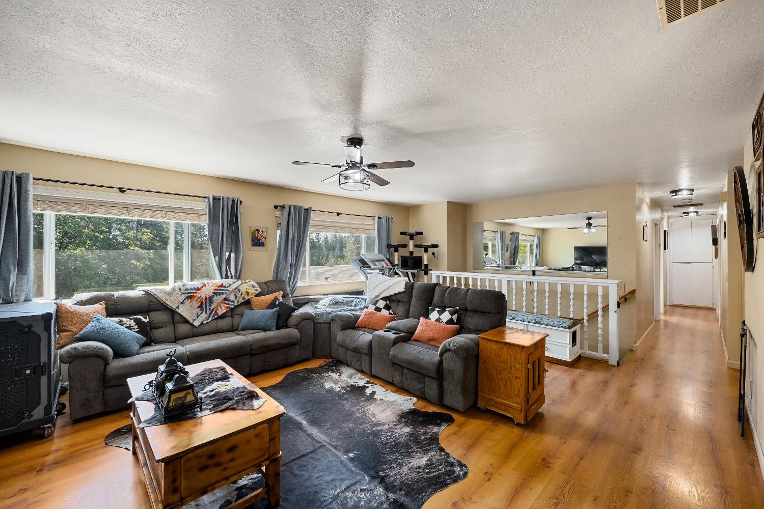 Detail Gallery Image 13 of 73 For 111 W Oak Hill Dr, Colfax,  CA 95713 - 4 Beds | 2/1 Baths