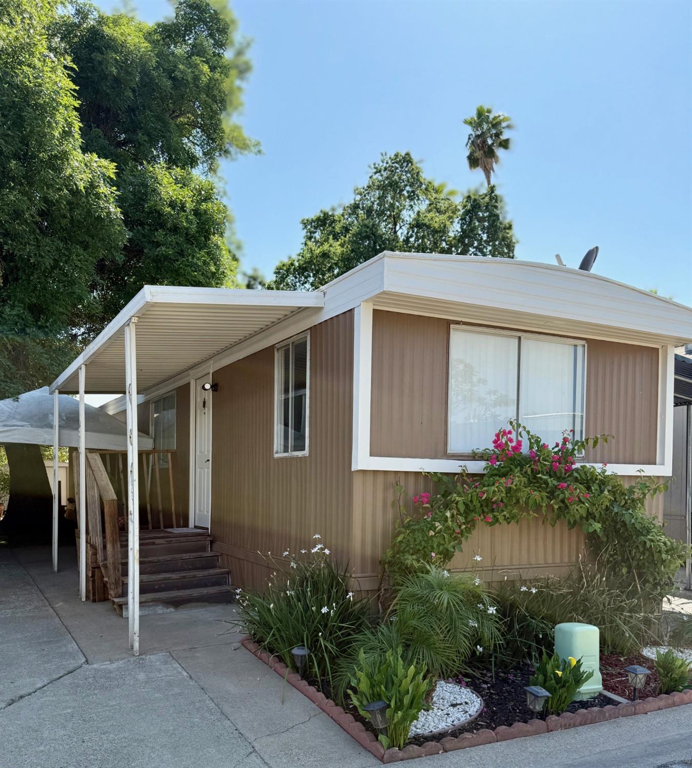 Detail Gallery Image 4 of 29 For 3728 Arroyo Seco Ln 81, North Highlands,  CA 95660 - 2 Beds | 1 Baths