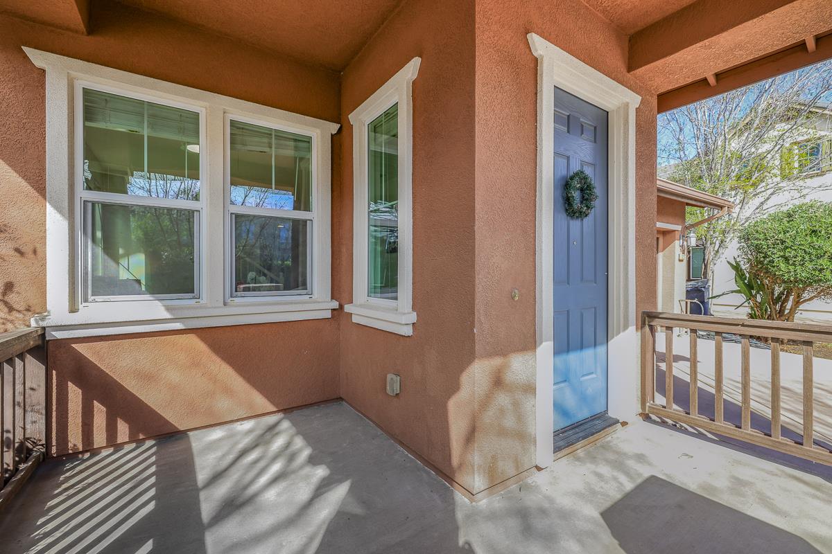 Detail Gallery Image 5 of 53 For 327 W Laverne Ct, Mountain House,  CA 95391 - 4 Beds | 3 Baths