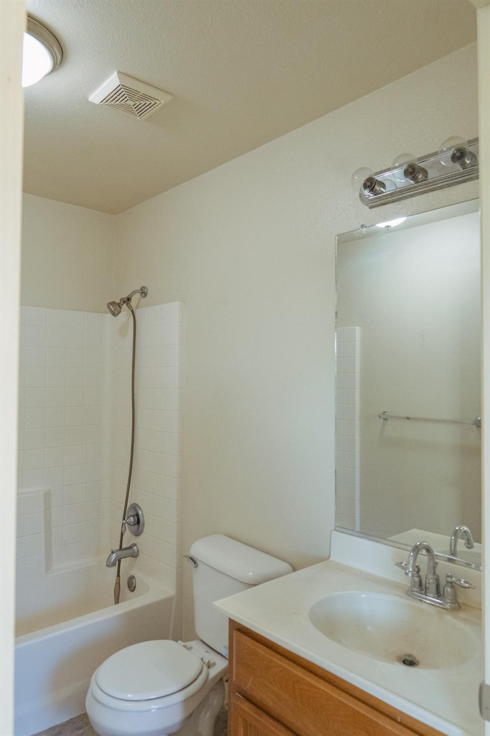 Detail Gallery Image 22 of 53 For 4376 Mathias Way, Merced,  CA 95348 - 3 Beds | 2/1 Baths