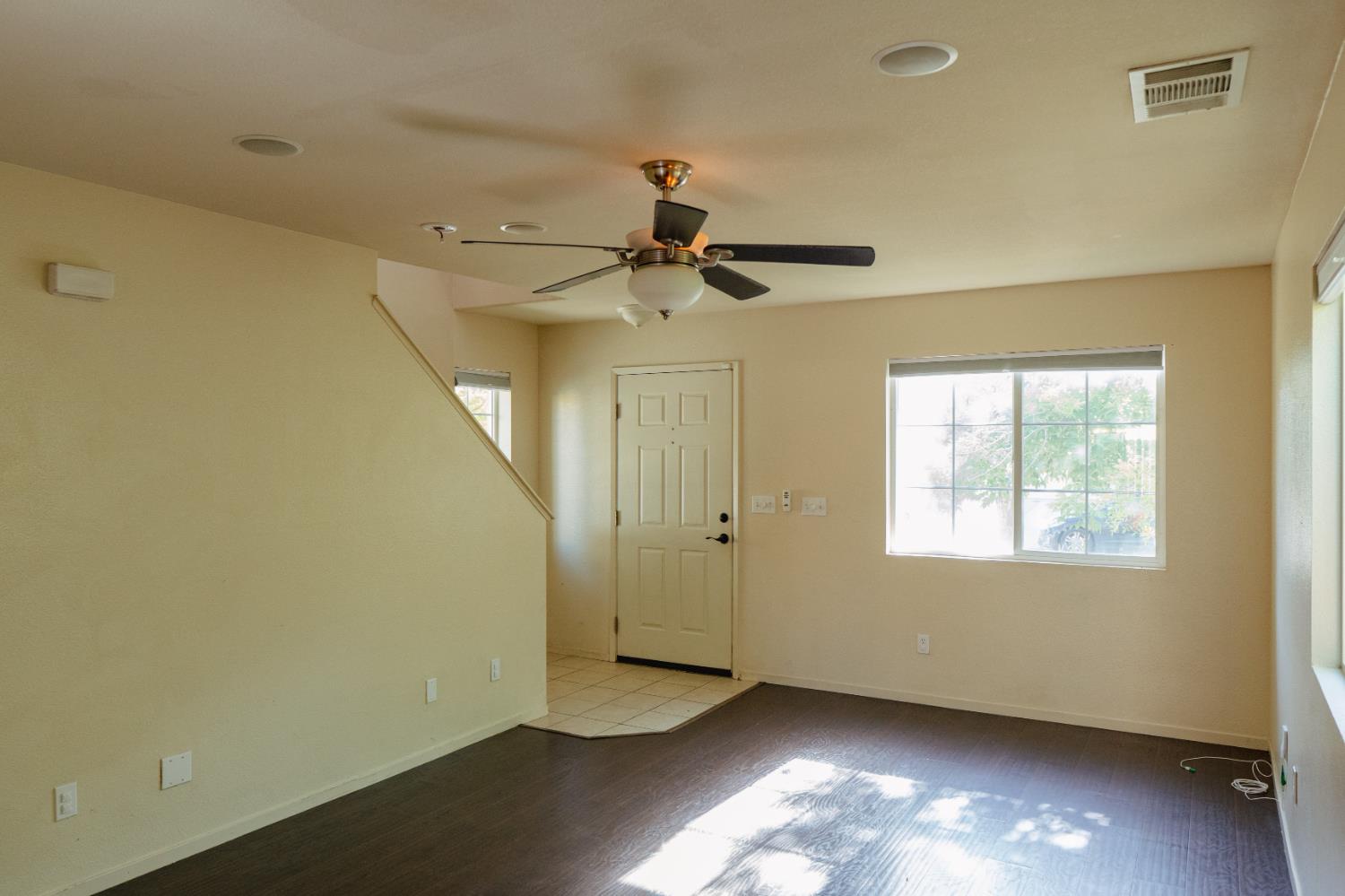 Detail Gallery Image 6 of 53 For 4376 Mathias Way, Merced,  CA 95348 - 3 Beds | 2/1 Baths