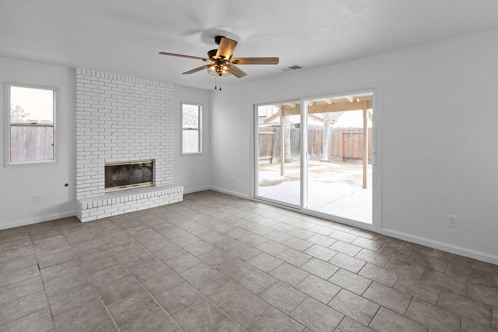 Detail Gallery Image 12 of 37 For 1844 Charles St, Hughson,  CA 95326 - 4 Beds | 3 Baths