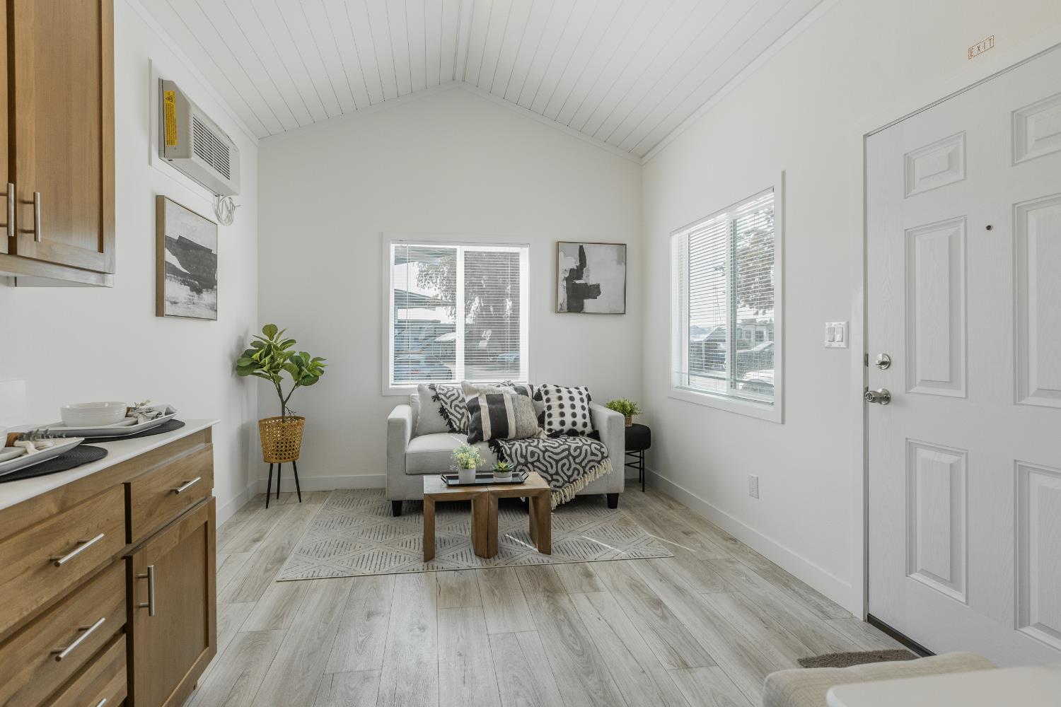 Detail Gallery Image 6 of 18 For 5878 Garlic Farms Dr 82, Gilroy,  CA 95020 - 1 Beds | 1 Baths