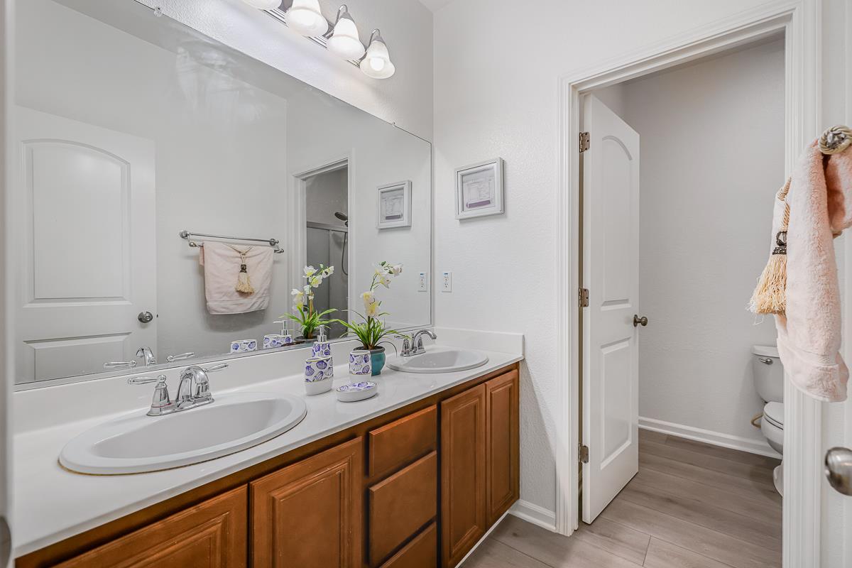 Detail Gallery Image 36 of 53 For 327 W Laverne Ct, Mountain House,  CA 95391 - 4 Beds | 3 Baths
