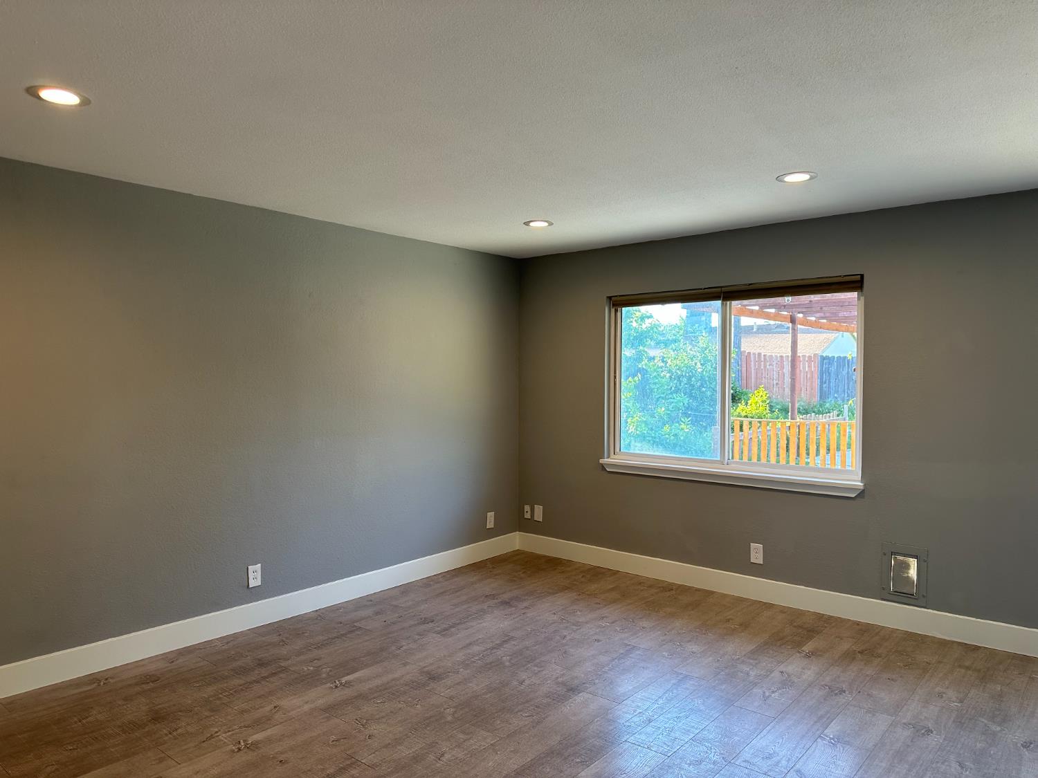 Detail Gallery Image 24 of 35 For 4255 Schofield Way, North Highlands,  CA 95660 - 4 Beds | 2 Baths