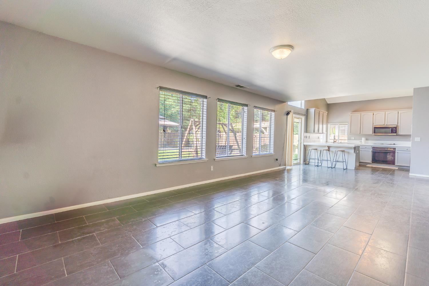 Detail Gallery Image 28 of 66 For 930 Kathy St, Los Banos,  CA 93635 - 4 Beds | 2/1 Baths