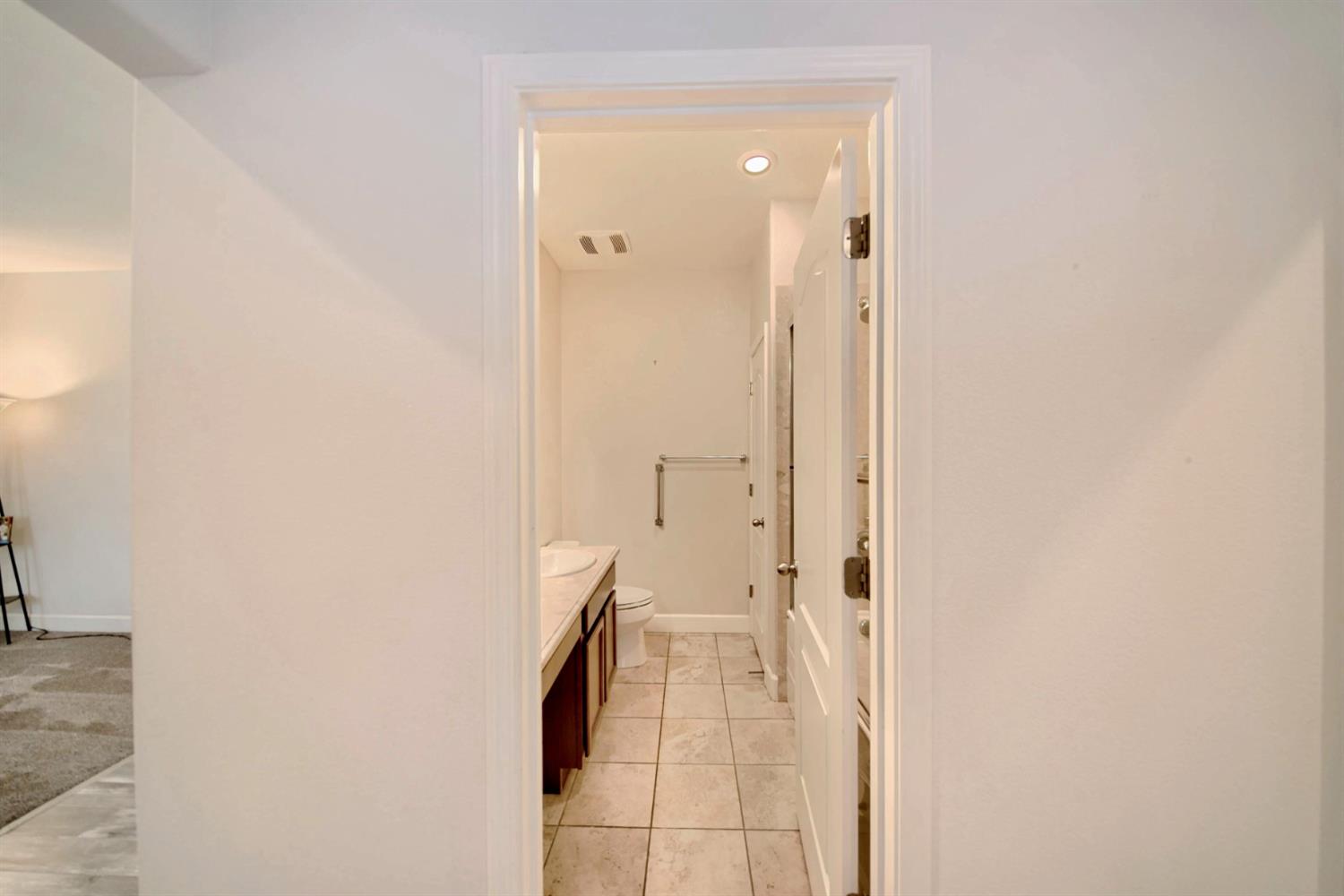 Detail Gallery Image 40 of 81 For 245 Springfield Dr, Manteca,  CA 95337 - 3 Beds | 2 Baths