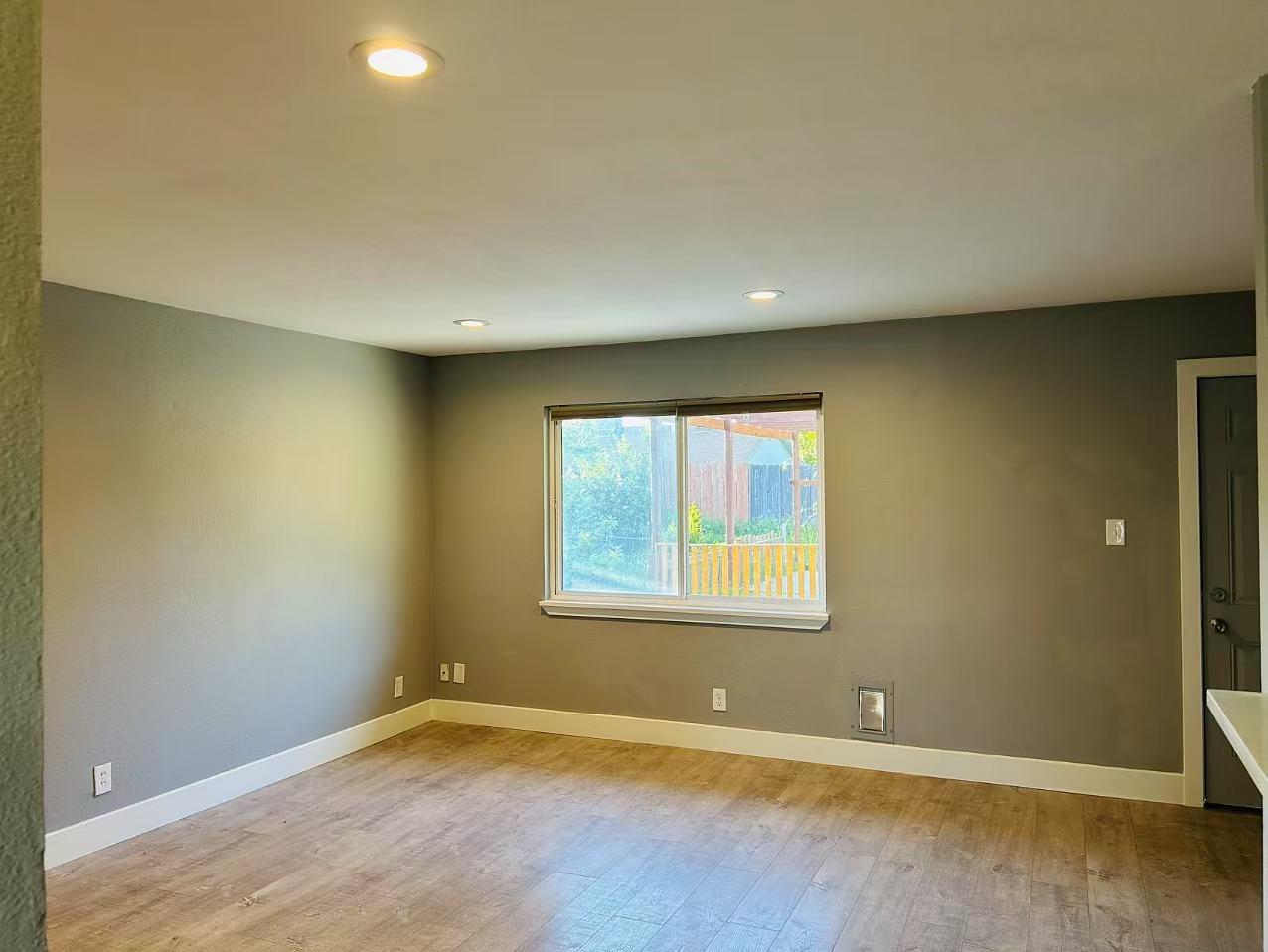 Detail Gallery Image 10 of 35 For 4255 Schofield Way, North Highlands,  CA 95660 - 4 Beds | 2 Baths