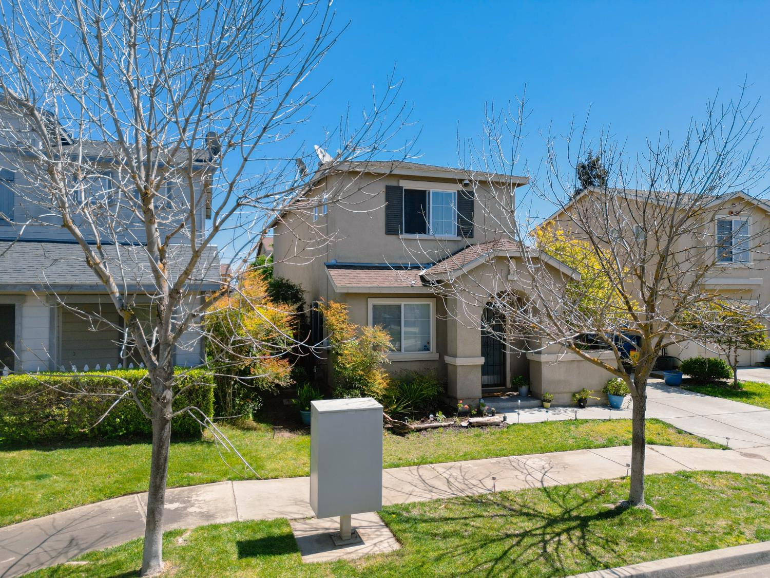 Detail Gallery Image 3 of 53 For 4376 Mathias Way, Merced,  CA 95348 - 3 Beds | 2/1 Baths