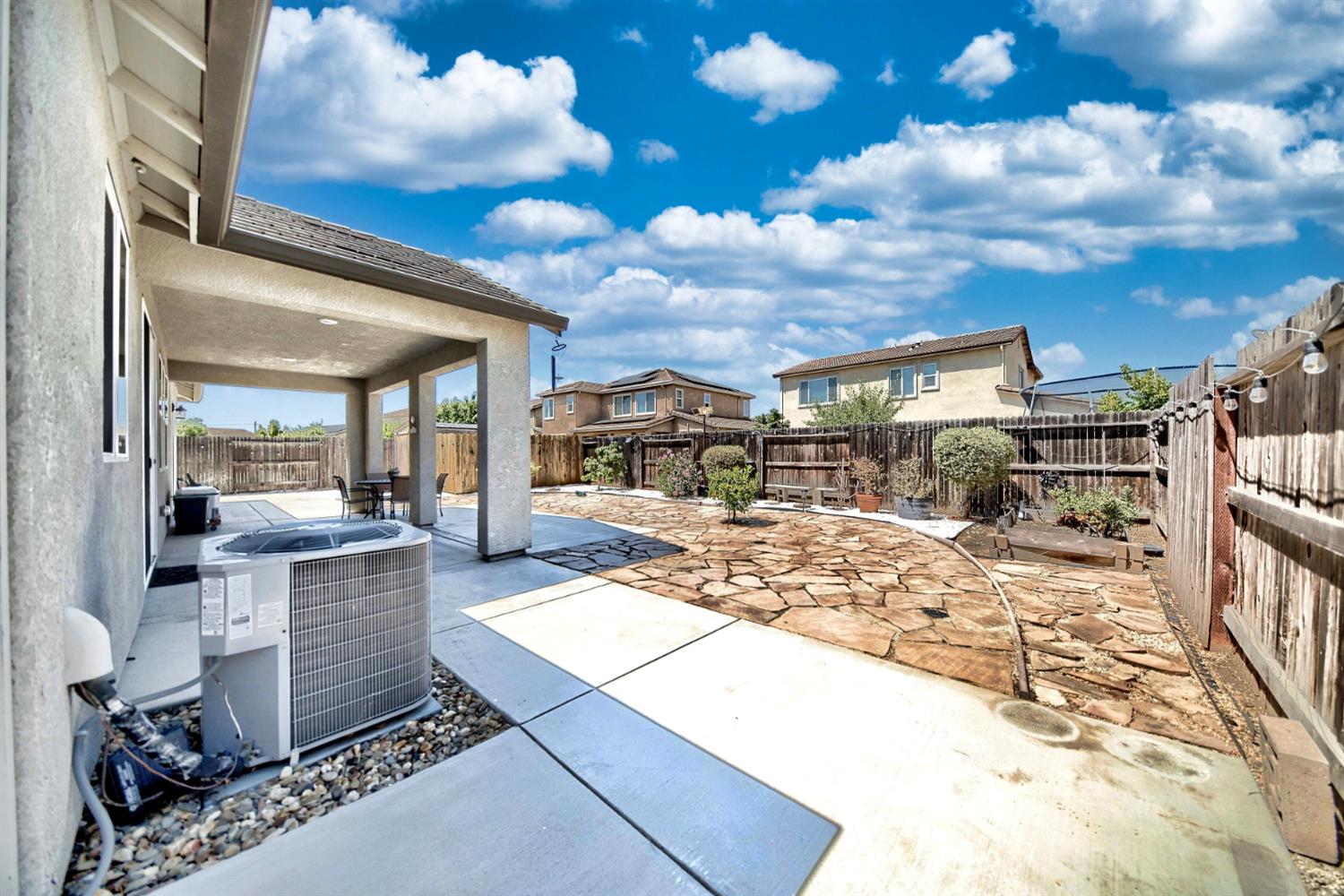 Detail Gallery Image 73 of 81 For 245 Springfield Dr, Manteca,  CA 95337 - 3 Beds | 2 Baths