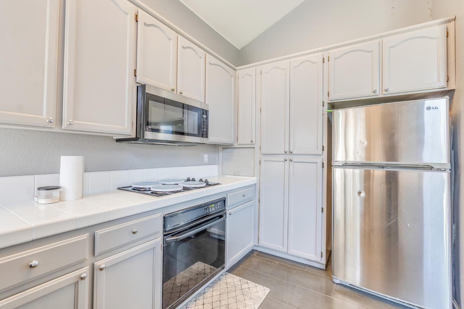 Detail Gallery Image 23 of 66 For 930 Kathy St, Los Banos,  CA 93635 - 4 Beds | 2/1 Baths