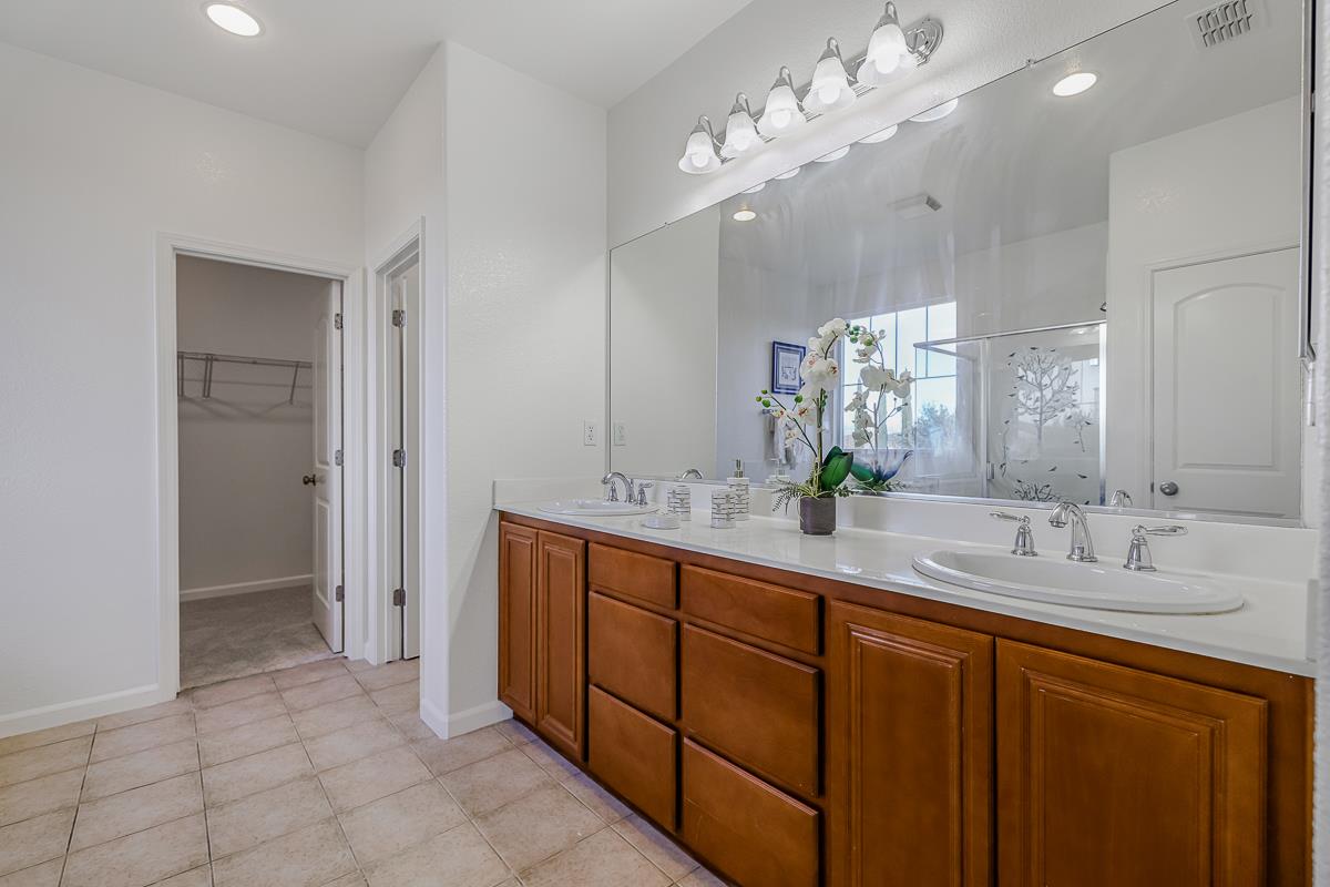 Detail Gallery Image 41 of 53 For 327 W Laverne Ct, Mountain House,  CA 95391 - 4 Beds | 3 Baths