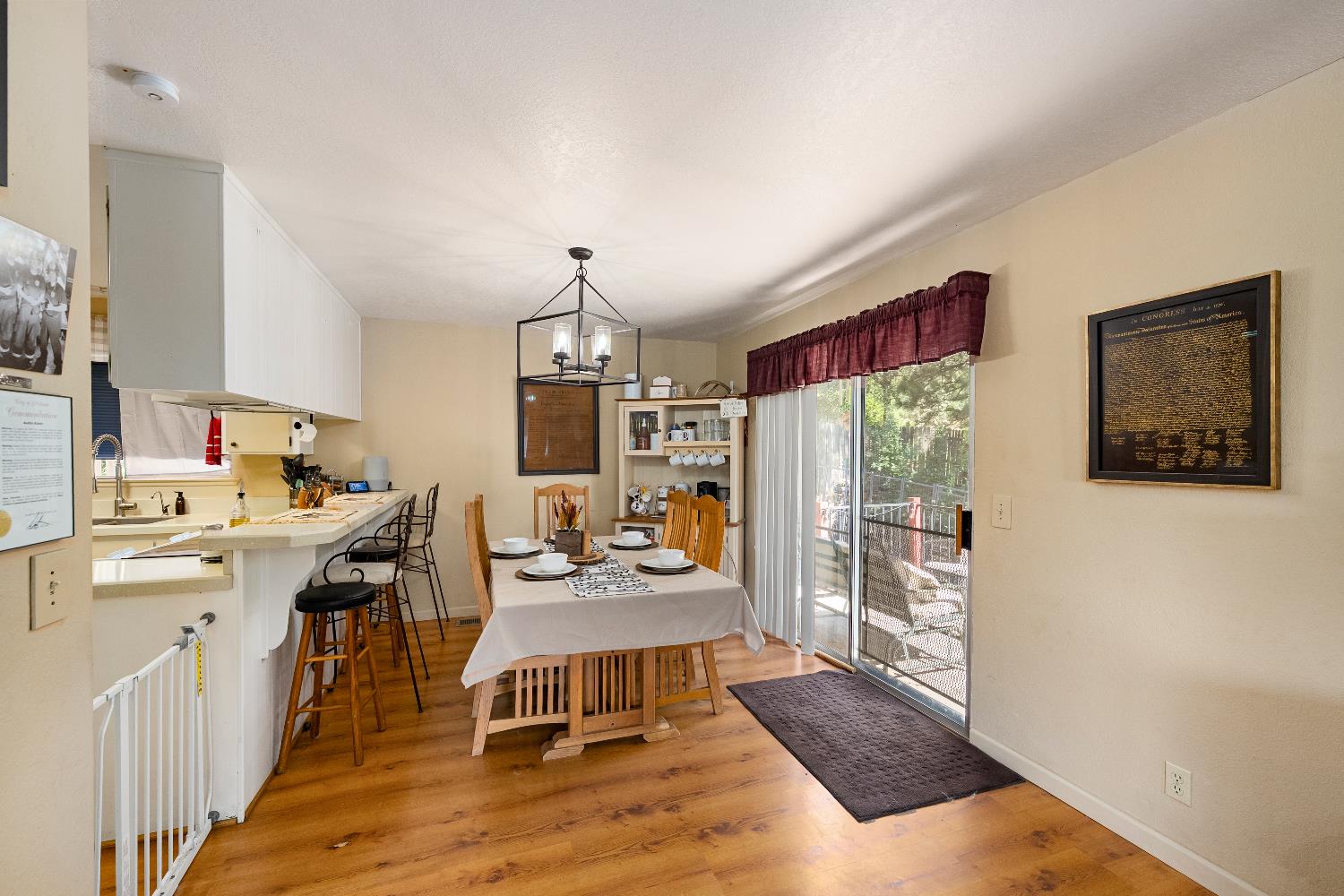 Detail Gallery Image 11 of 73 For 111 W Oak Hill Dr, Colfax,  CA 95713 - 4 Beds | 2/1 Baths