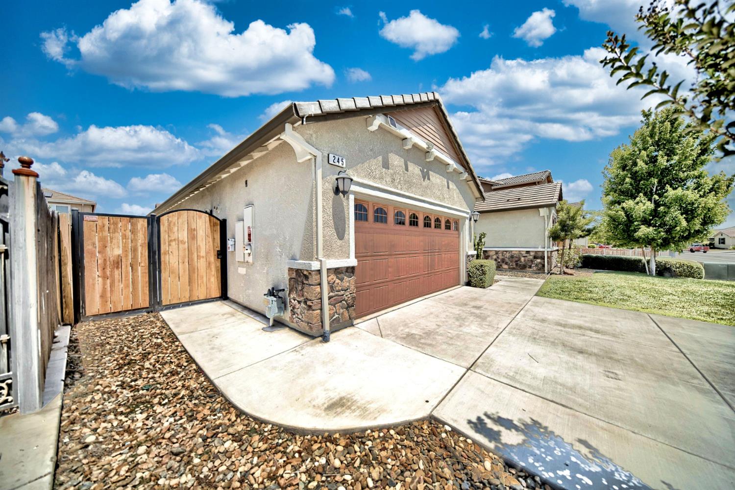 Detail Gallery Image 76 of 81 For 245 Springfield Dr, Manteca,  CA 95337 - 3 Beds | 2 Baths