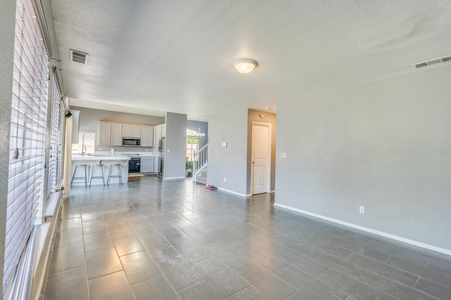 Detail Gallery Image 29 of 66 For 930 Kathy St, Los Banos,  CA 93635 - 4 Beds | 2/1 Baths