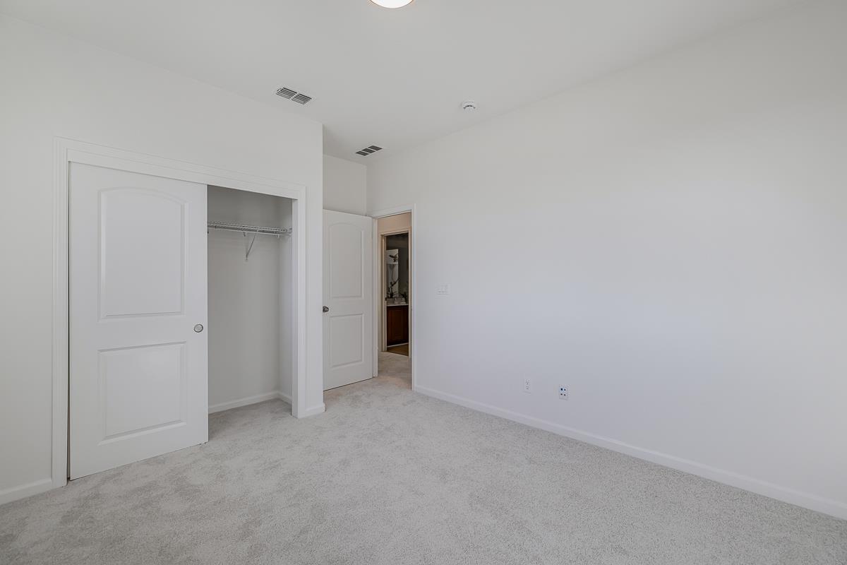 Detail Gallery Image 34 of 53 For 327 W Laverne Ct, Mountain House,  CA 95391 - 4 Beds | 3 Baths
