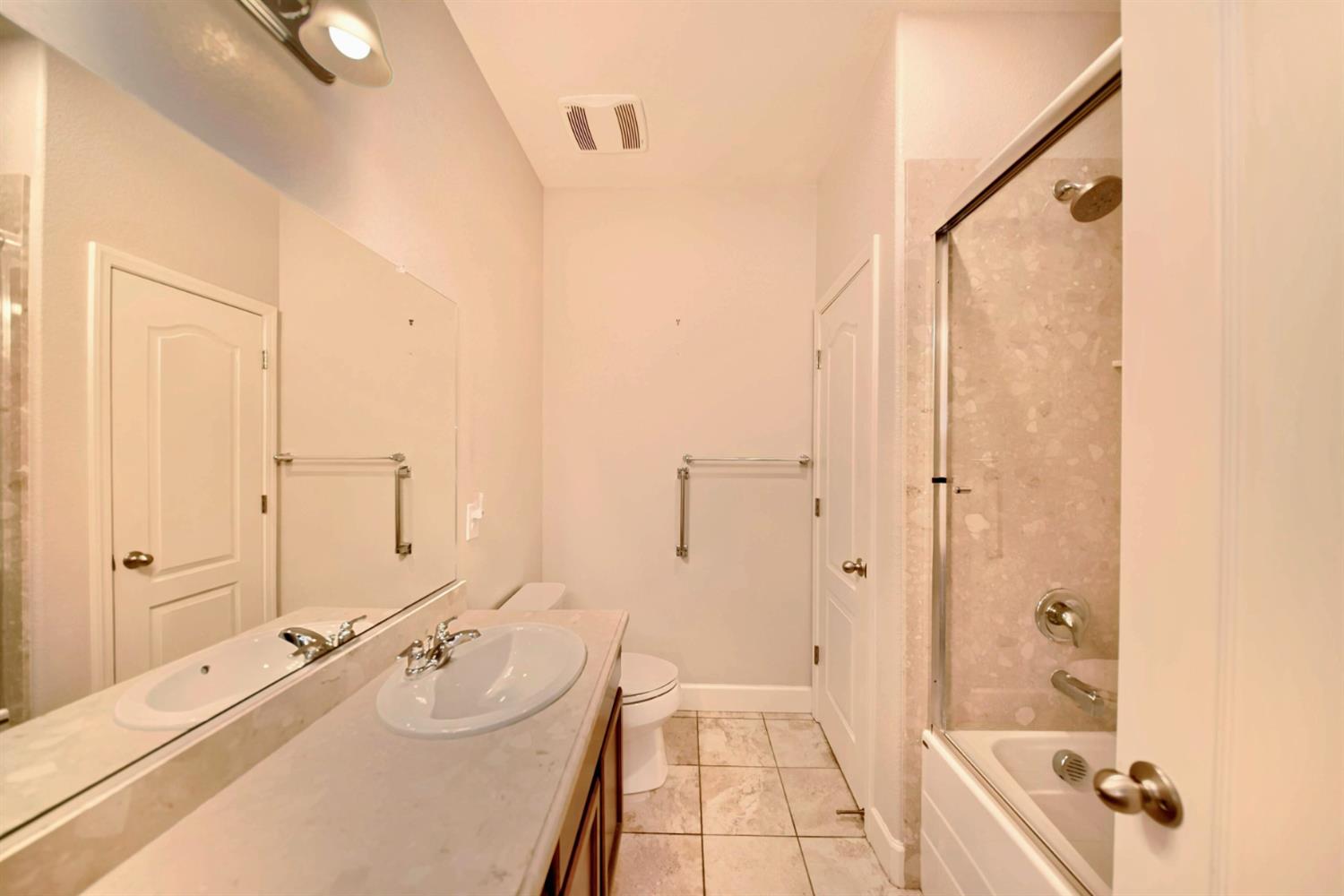 Detail Gallery Image 39 of 81 For 245 Springfield Dr, Manteca,  CA 95337 - 3 Beds | 2 Baths