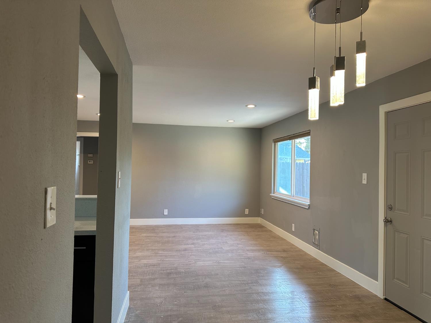 Detail Gallery Image 9 of 35 For 4255 Schofield Way, North Highlands,  CA 95660 - 4 Beds | 2 Baths