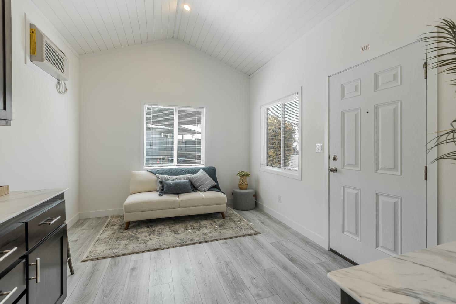 Detail Gallery Image 5 of 15 For 5878 Garlic Farms Dr 80, Gilroy,  CA 95020 - 1 Beds | 1 Baths
