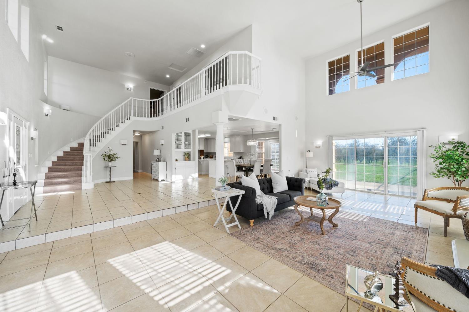 Detail Gallery Image 14 of 93 For 6312 Skittone Rd, Modesto,  CA 95356 - 5 Beds | 4 Baths