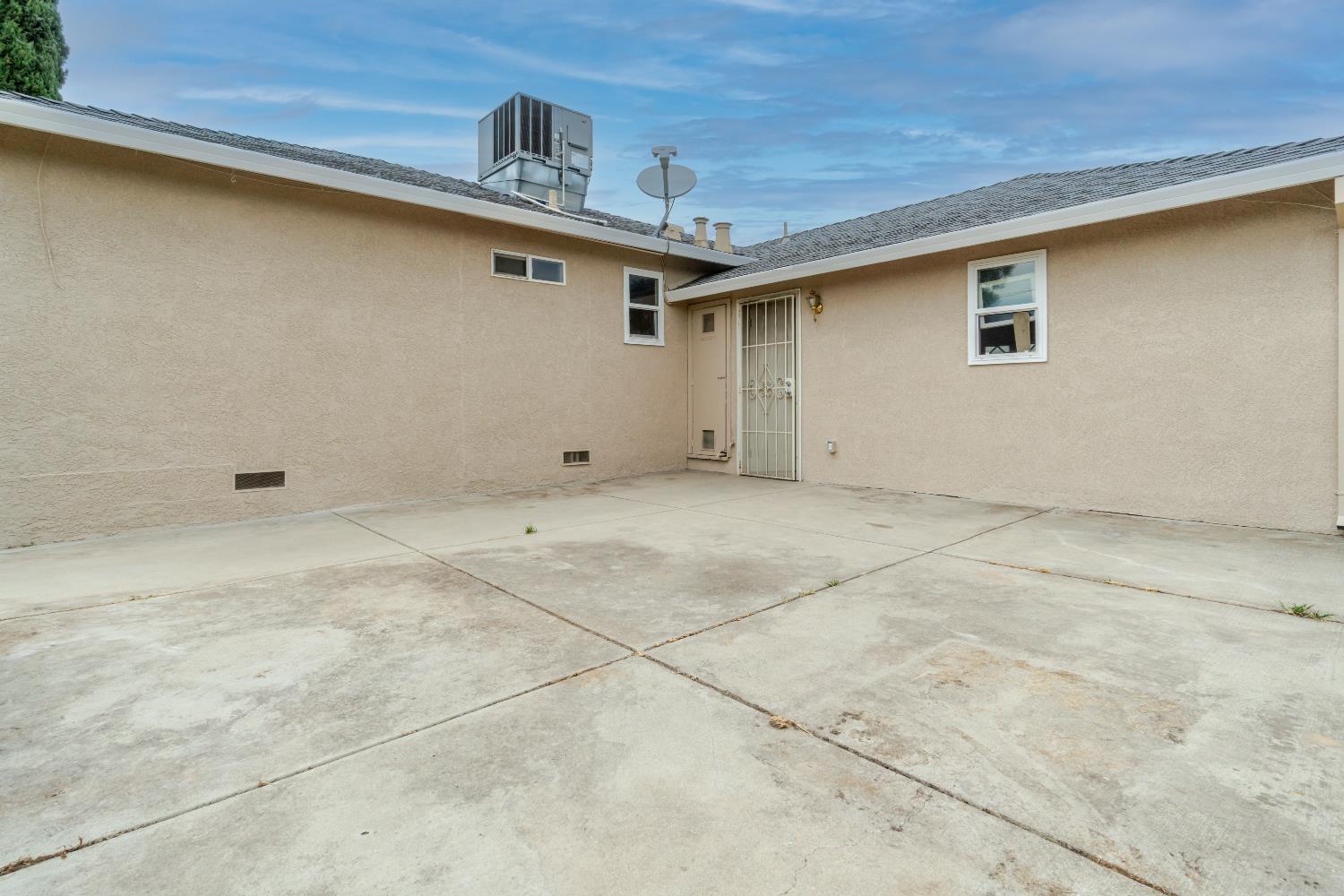 Detail Gallery Image 20 of 23 For 5705 San Ardo Way, North Highlands,  CA 95660 - 3 Beds | 1 Baths