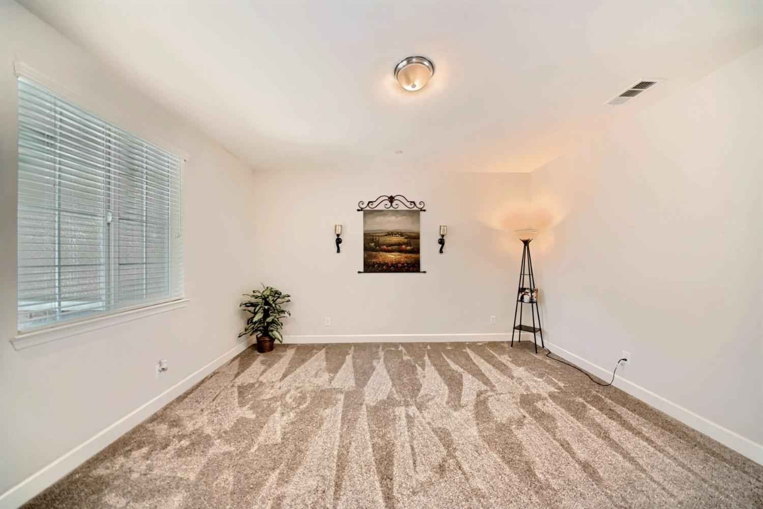 Detail Gallery Image 6 of 81 For 245 Springfield Dr, Manteca,  CA 95337 - 3 Beds | 2 Baths