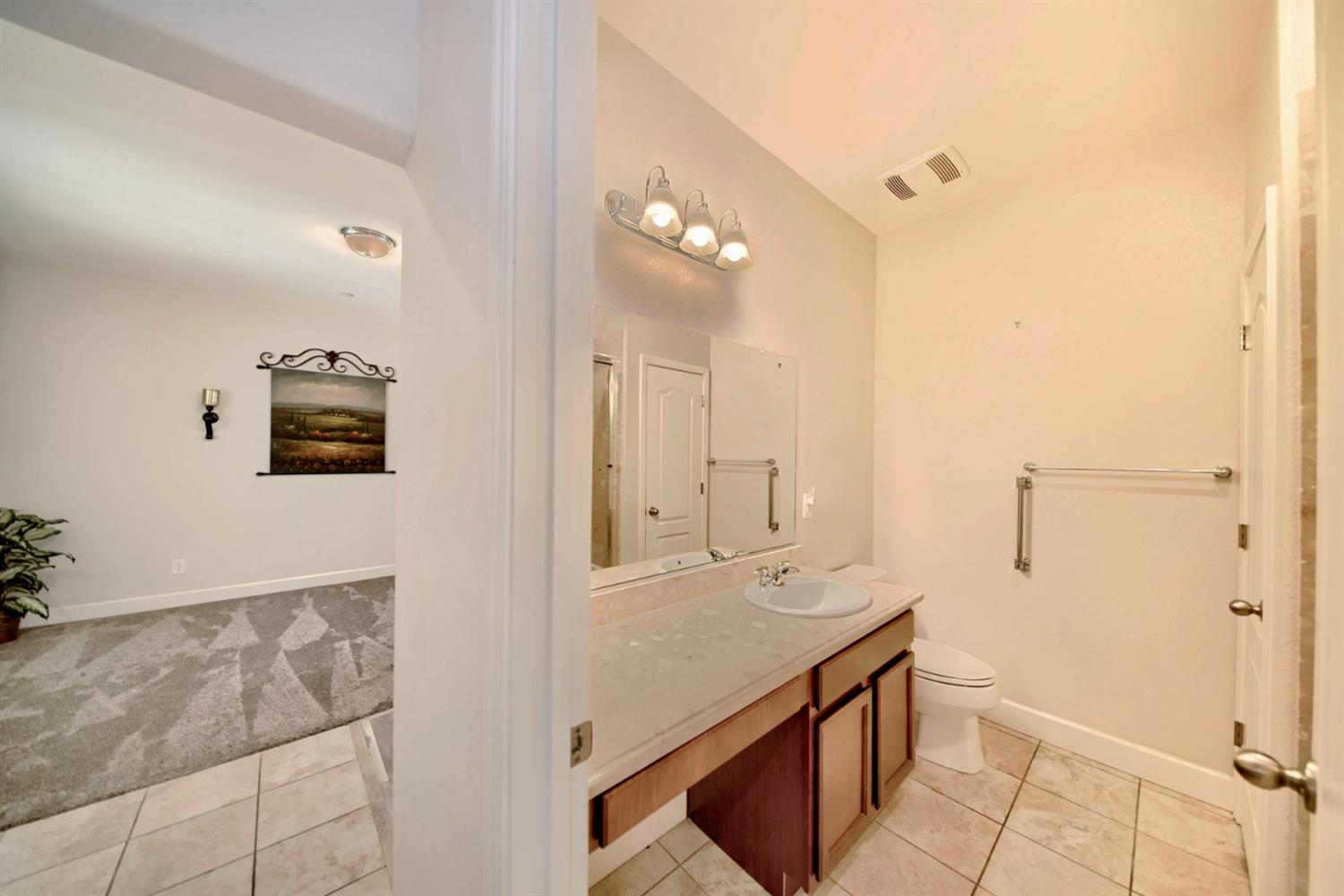 Detail Gallery Image 38 of 81 For 245 Springfield Dr, Manteca,  CA 95337 - 3 Beds | 2 Baths