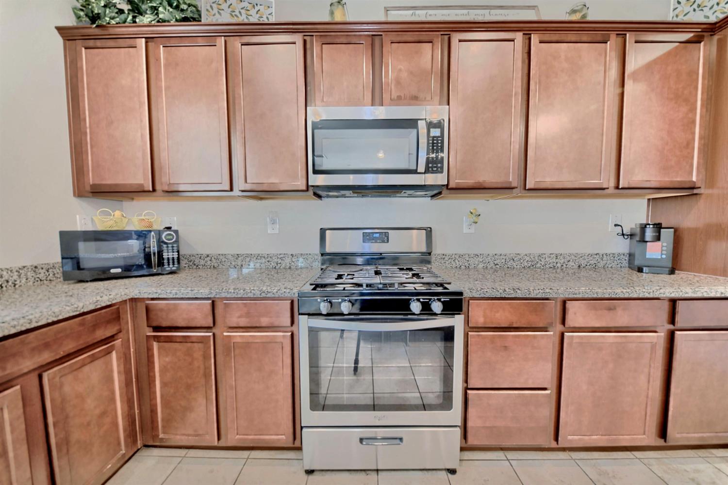 Detail Gallery Image 26 of 81 For 245 Springfield Dr, Manteca,  CA 95337 - 3 Beds | 2 Baths