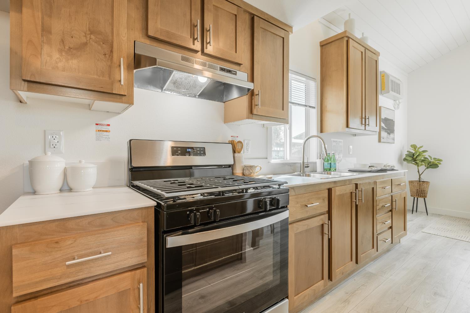 Detail Gallery Image 9 of 18 For 5878 Garlic Farms Dr 82, Gilroy,  CA 95020 - 1 Beds | 1 Baths