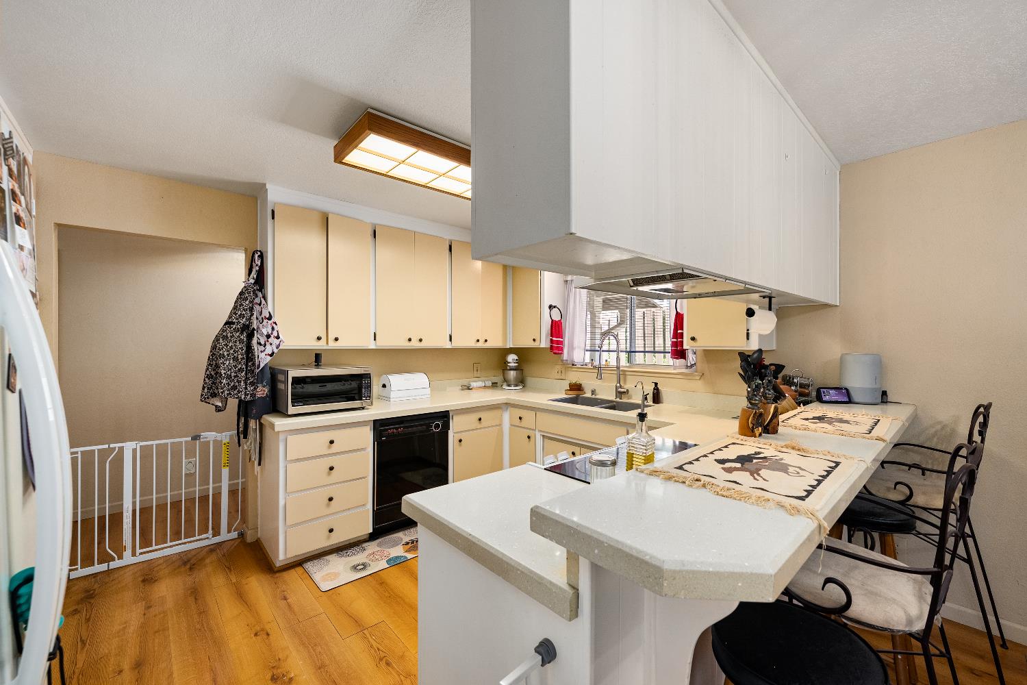 Detail Gallery Image 17 of 73 For 111 W Oak Hill Dr, Colfax,  CA 95713 - 4 Beds | 2/1 Baths