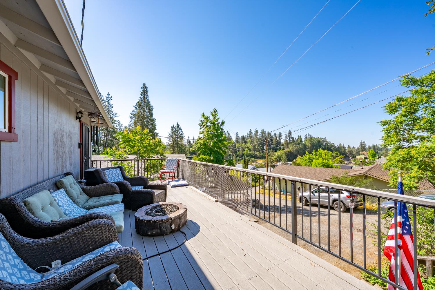Detail Gallery Image 34 of 73 For 111 W Oak Hill Dr, Colfax,  CA 95713 - 4 Beds | 2/1 Baths