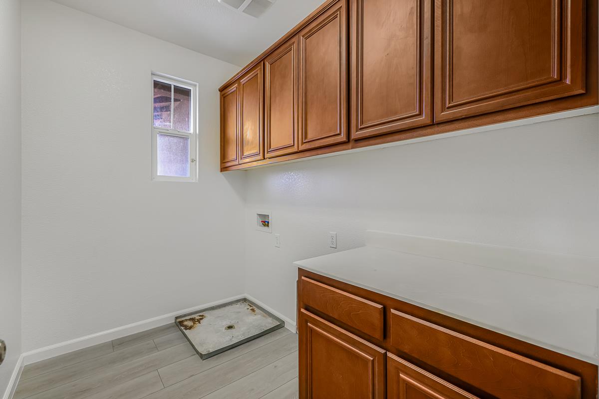 Detail Gallery Image 35 of 53 For 327 W Laverne Ct, Mountain House,  CA 95391 - 4 Beds | 3 Baths