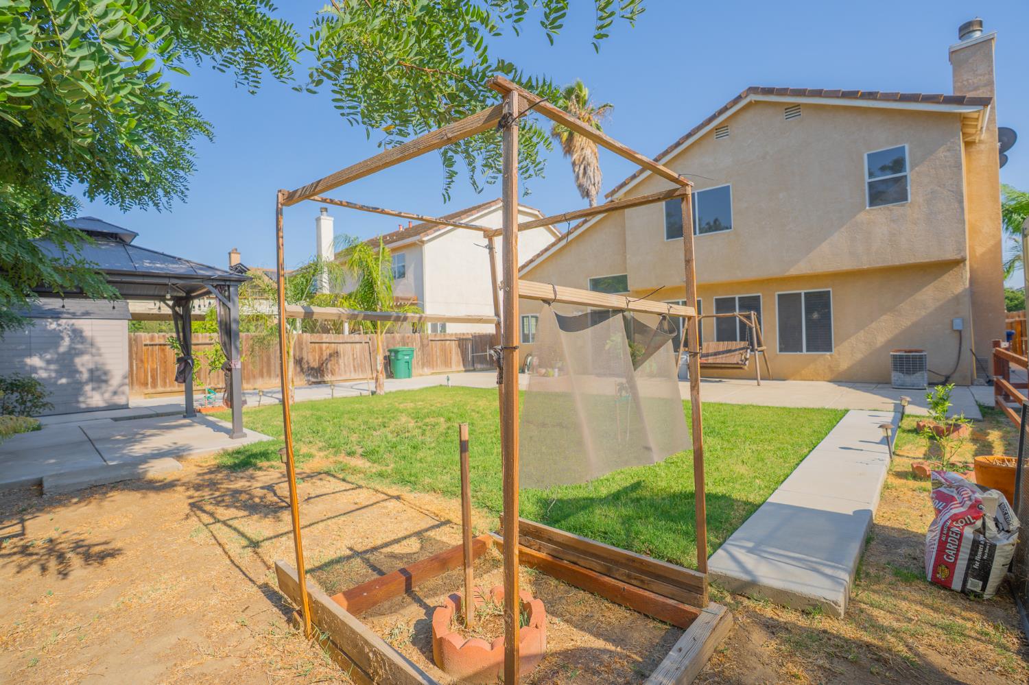 Detail Gallery Image 54 of 66 For 930 Kathy St, Los Banos,  CA 93635 - 4 Beds | 2/1 Baths