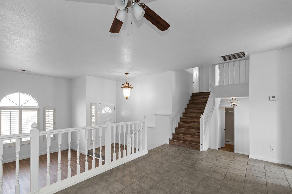 Detail Gallery Image 5 of 37 For 1844 Charles St, Hughson,  CA 95326 - 4 Beds | 3 Baths