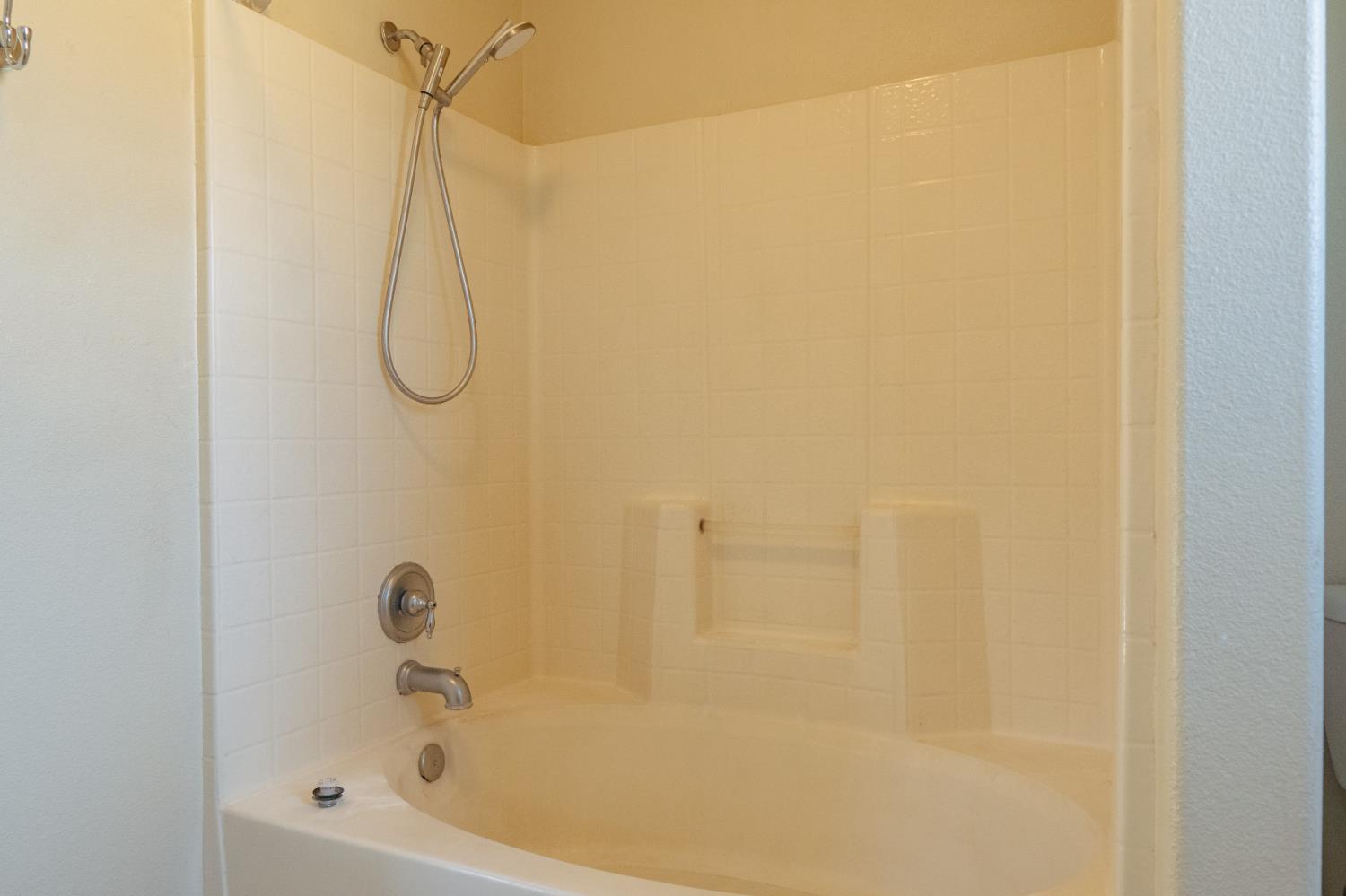 Detail Gallery Image 35 of 53 For 4376 Mathias Way, Merced,  CA 95348 - 3 Beds | 2/1 Baths