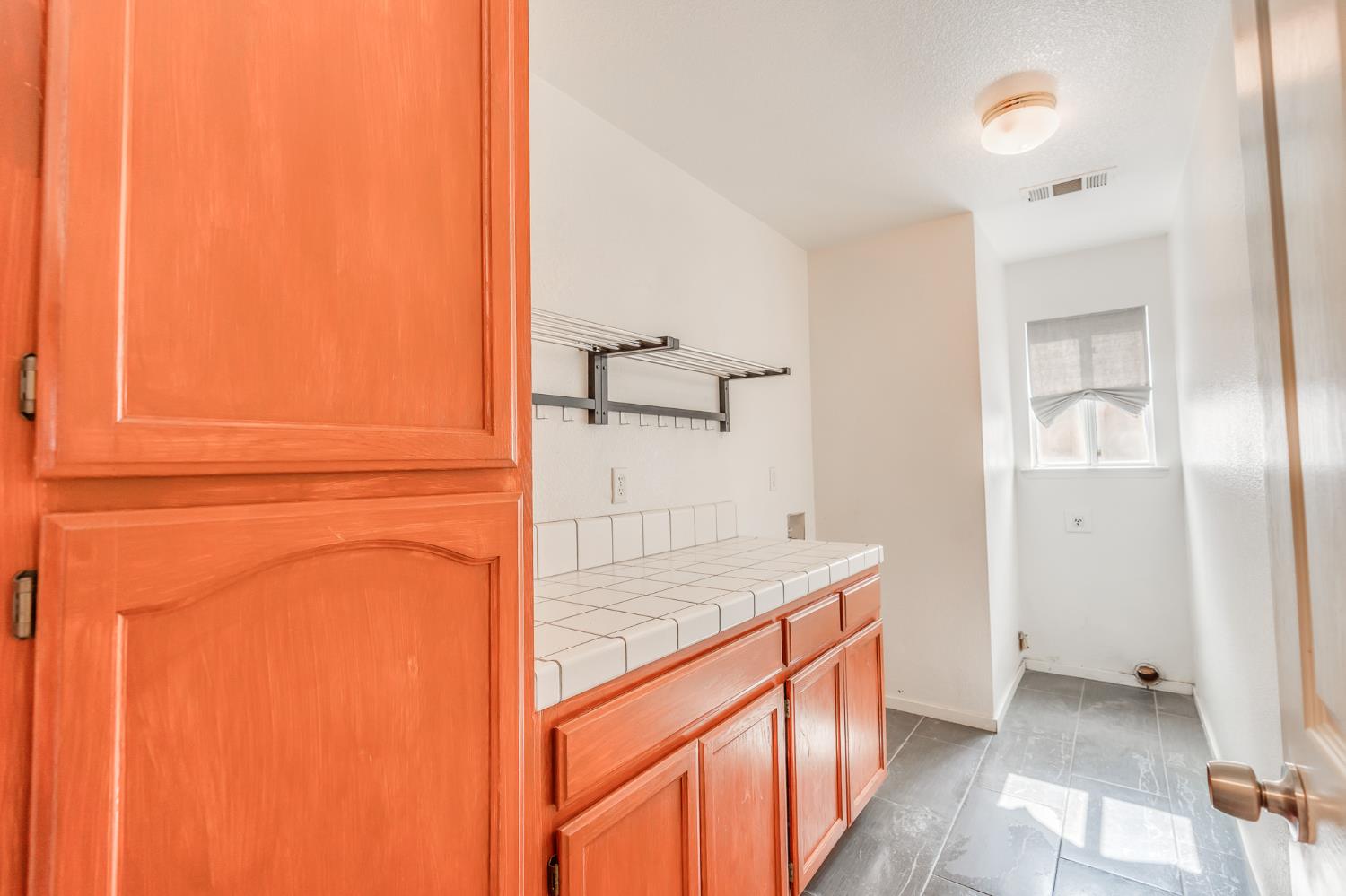 Detail Gallery Image 30 of 66 For 930 Kathy St, Los Banos,  CA 93635 - 4 Beds | 2/1 Baths