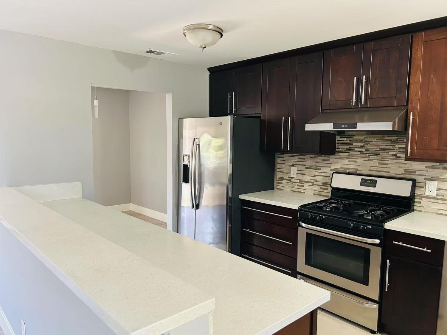 Detail Gallery Image 4 of 35 For 4255 Schofield Way, North Highlands,  CA 95660 - 4 Beds | 2 Baths