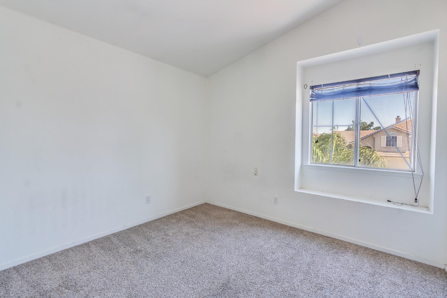 Detail Gallery Image 33 of 66 For 930 Kathy St, Los Banos,  CA 93635 - 4 Beds | 2/1 Baths
