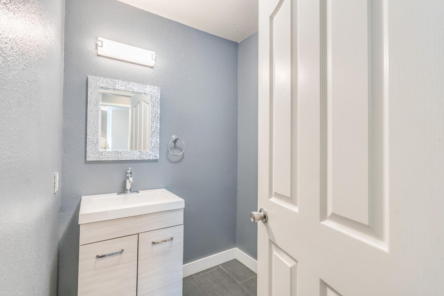 Detail Gallery Image 31 of 66 For 930 Kathy St, Los Banos,  CA 93635 - 4 Beds | 2/1 Baths