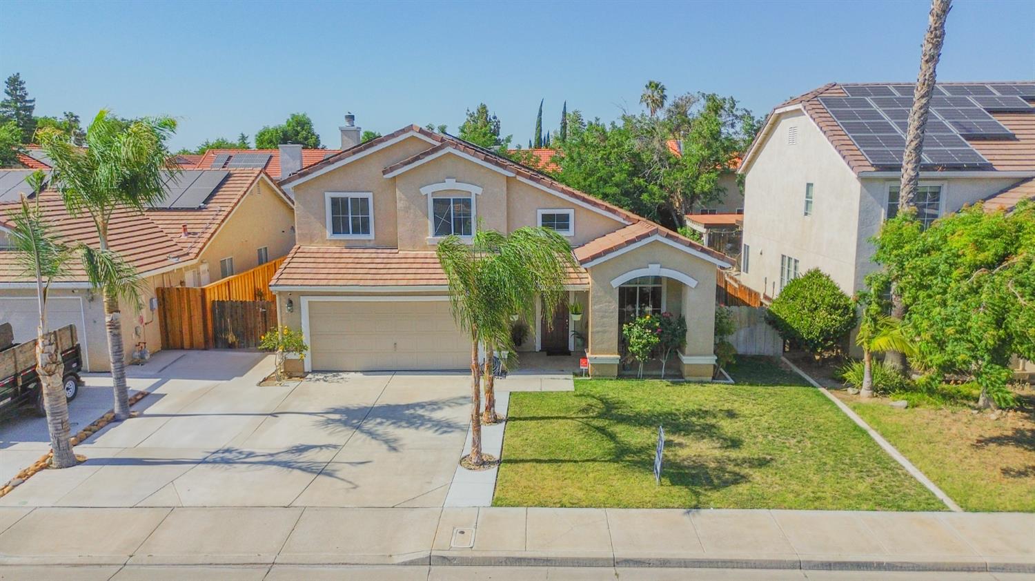 Detail Gallery Image 3 of 66 For 930 Kathy St, Los Banos,  CA 93635 - 4 Beds | 2/1 Baths