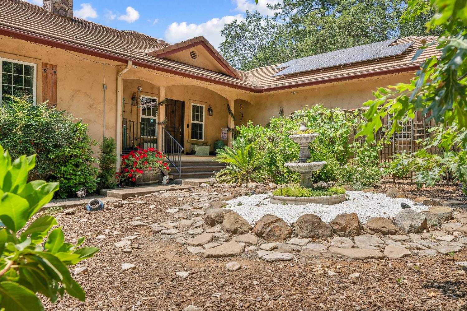 Detail Gallery Image 3 of 61 For 19615 Eagle Ridge Rd, Foresthill,  CA 95631 - 3 Beds | 3 Baths