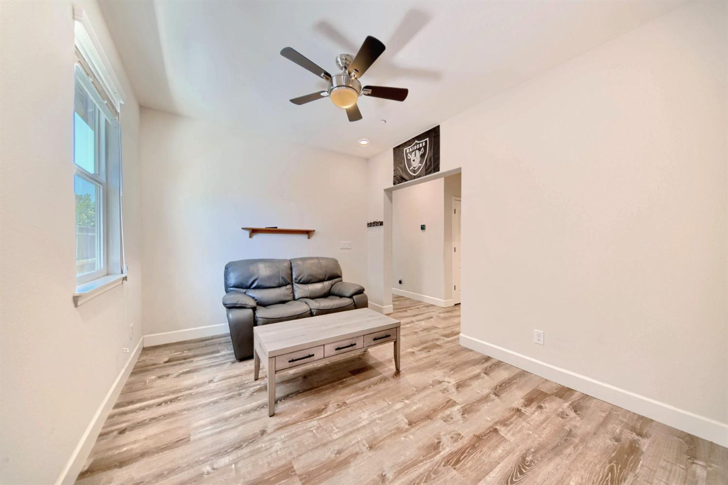 Detail Gallery Image 36 of 81 For 245 Springfield Dr, Manteca,  CA 95337 - 3 Beds | 2 Baths