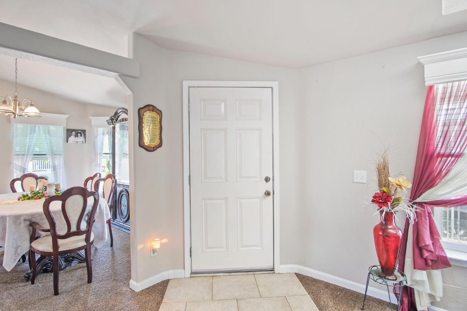 Detail Gallery Image 5 of 23 For 1557 Monte Cristo Way, Livingston,  CA 95334 - 2 Beds | 2 Baths