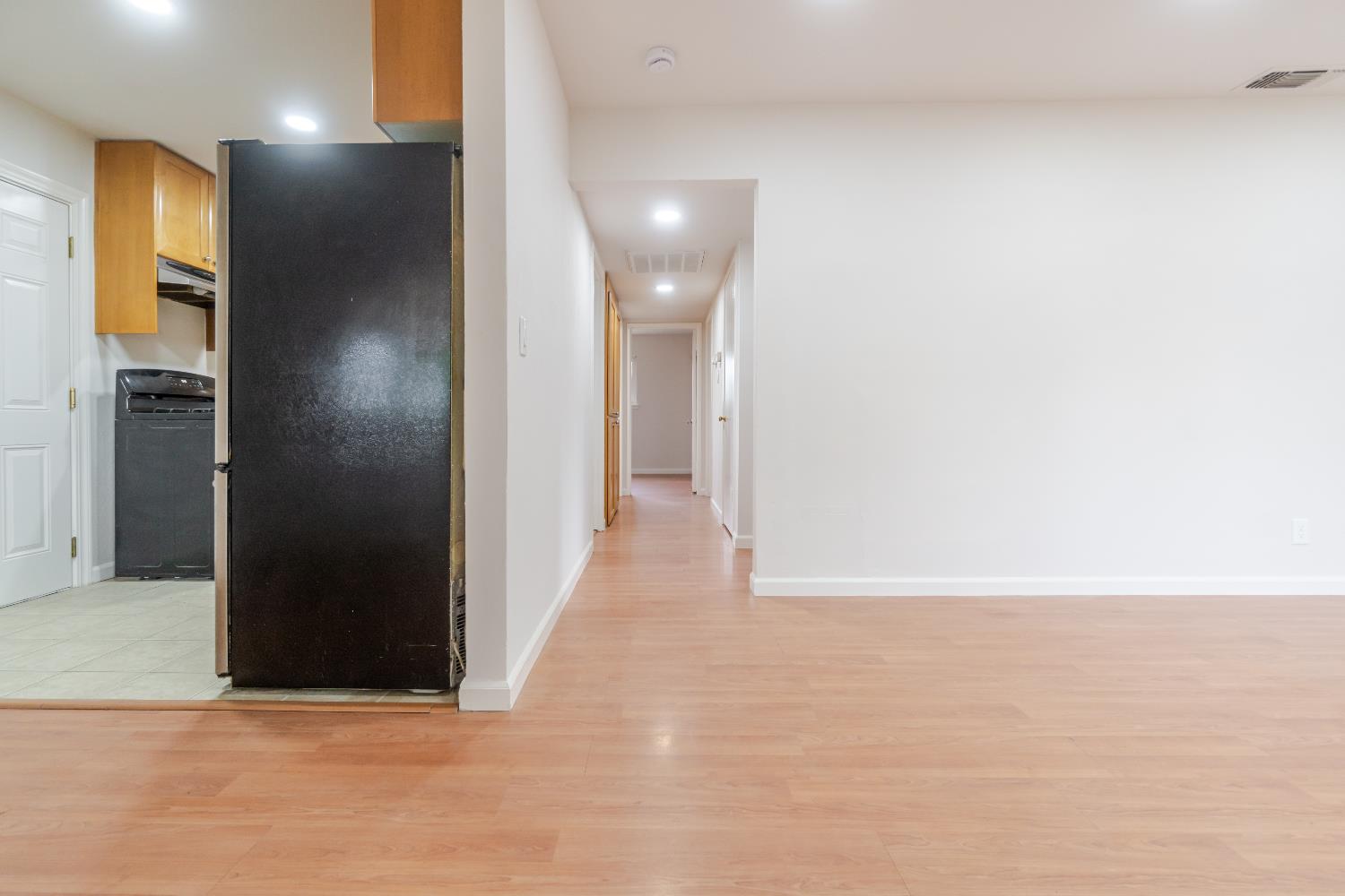 Detail Gallery Image 8 of 23 For 5705 San Ardo Way, North Highlands,  CA 95660 - 3 Beds | 1 Baths